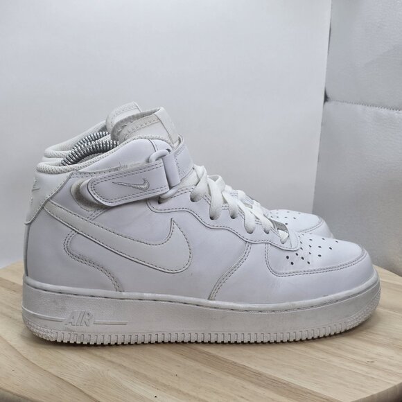 Women’s Size 7.5 - Nike Air Force 1 ‘07 Mid - White/White - 366731-100 - Picture 3 of 9
